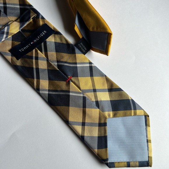 Tommy Hilfiger Plaid Tie - Picture 3 of 5